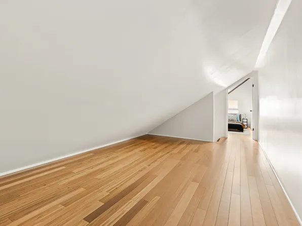 1616 Brooklyn Avenue image 11 of 12