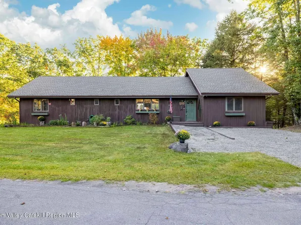 93 Maplewood Road, Windham, NY 12496