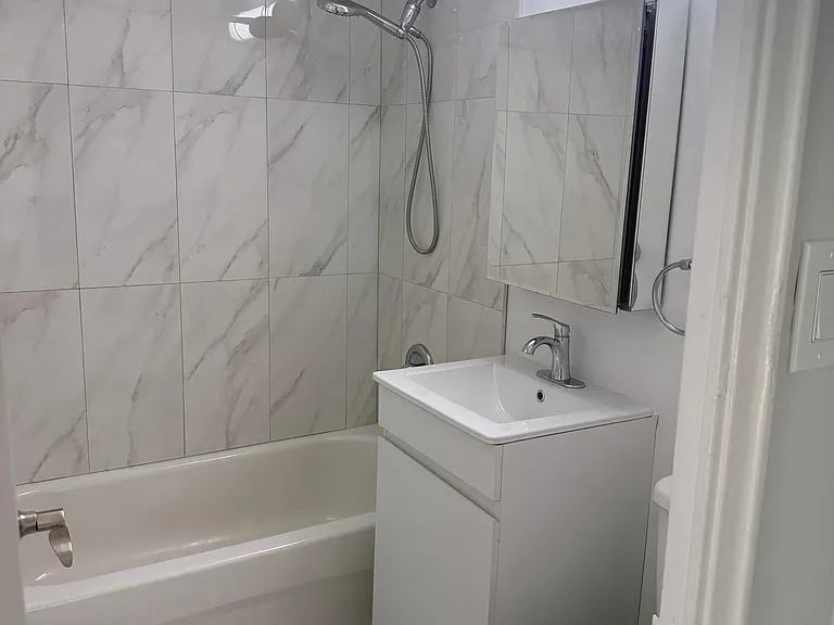 2663 Lake Shore Blvd W #606 — Photo 23