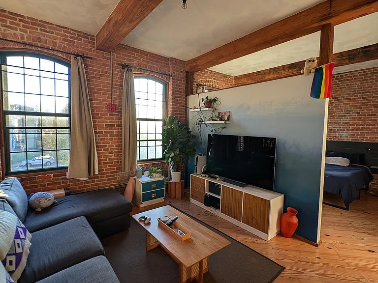 409 Pine St #202 — Photo 5
