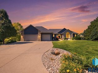 7005 E Mystic Dr, Sioux Falls, SD 57110