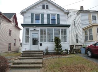 11 Maple St, Newburgh, NY 12550