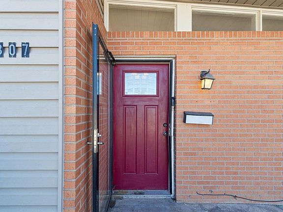 5th image of 307 Fairview Ave