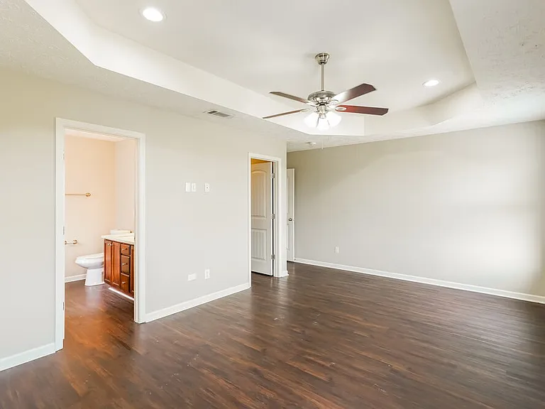 1428 Sprucedale Dr — Photo 8