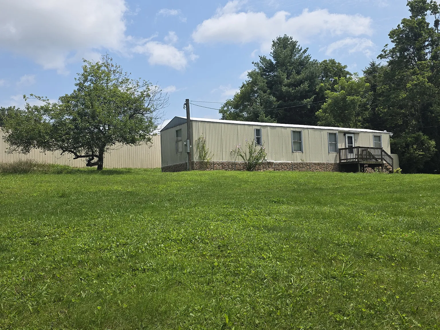 2 bed, $1,000 — Photo 4