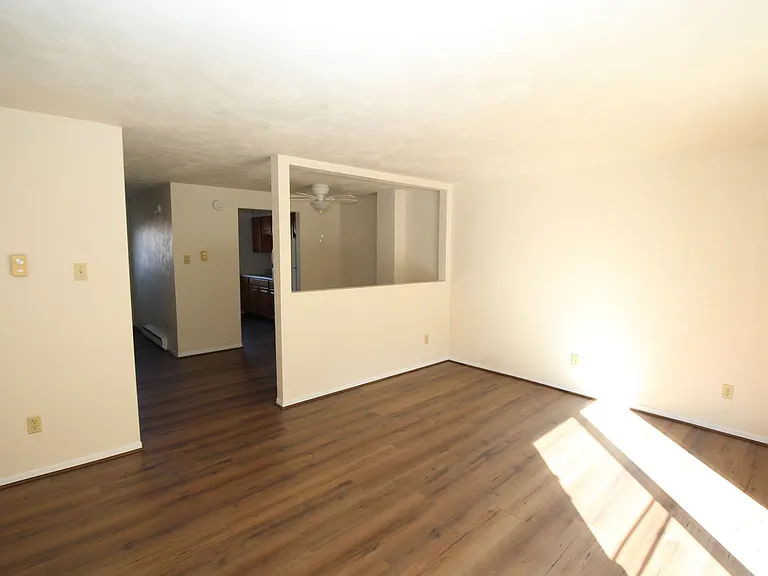 351 W Grape St — Photo 11