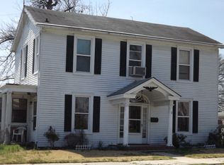 214 E Carolina Ave, Crewe, VA