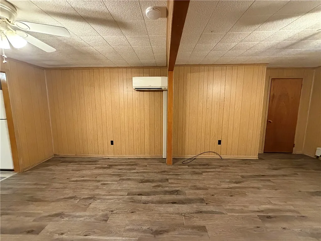 3 bed, 1.5 bath, $1,200 — Photo 3
