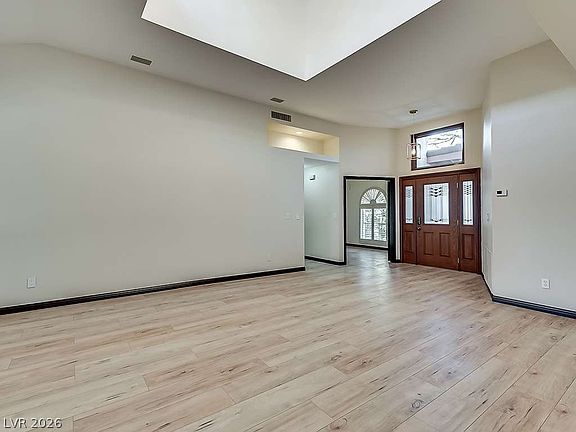 4th image of 69 Chesney Dr