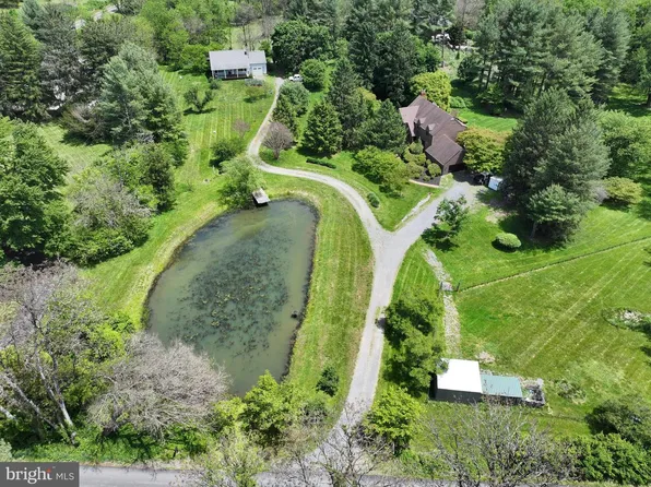 3195 Fiery Run Rd, Linden, VA 22642