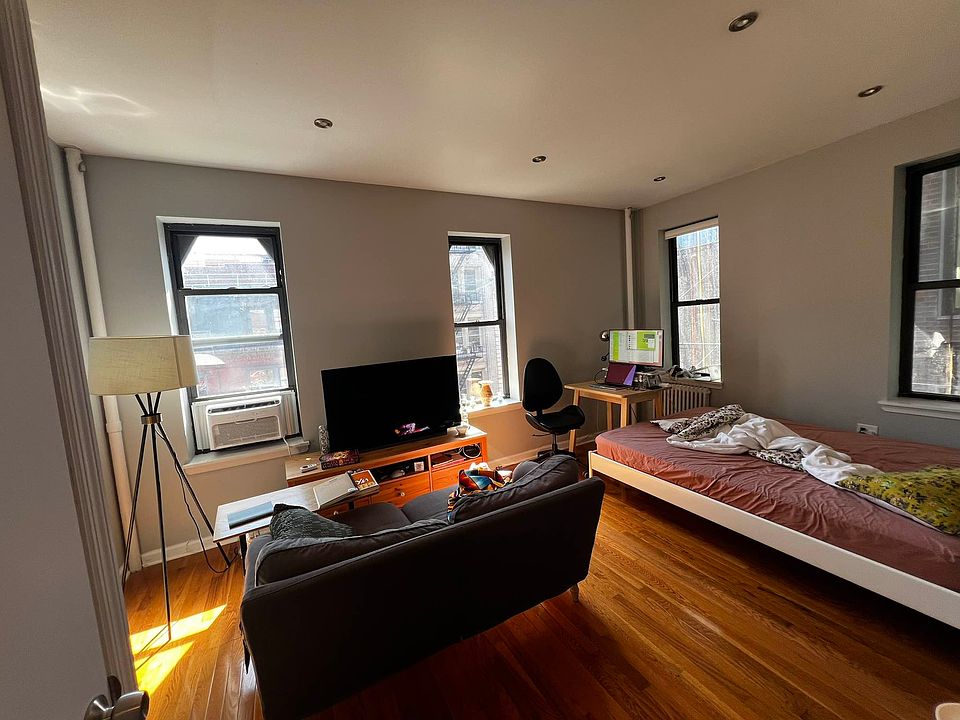 1st image of 436 Broadway #18L
