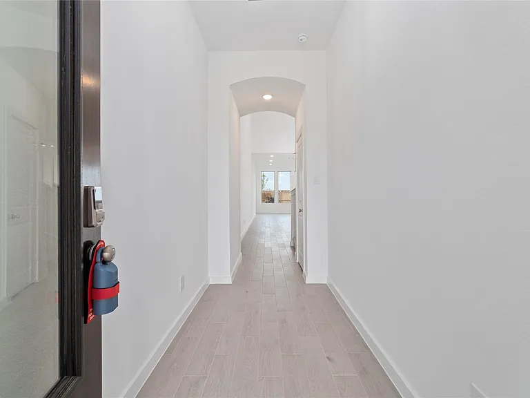 6559 Scarlet Pond Ln — Photo 4