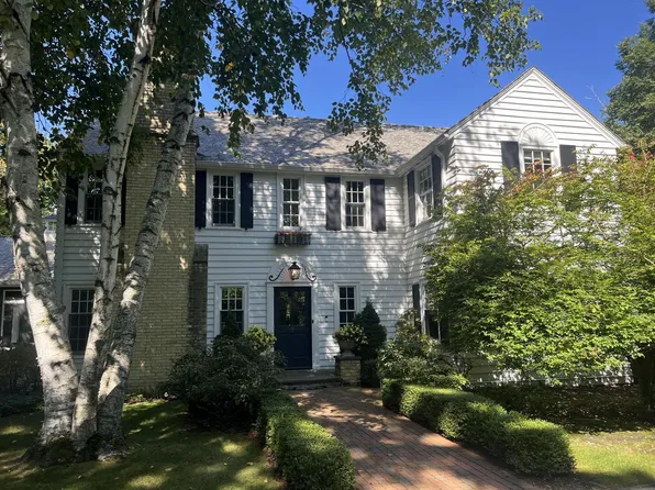 7836 North Club CIRCLE, Fox Point, WI 53217