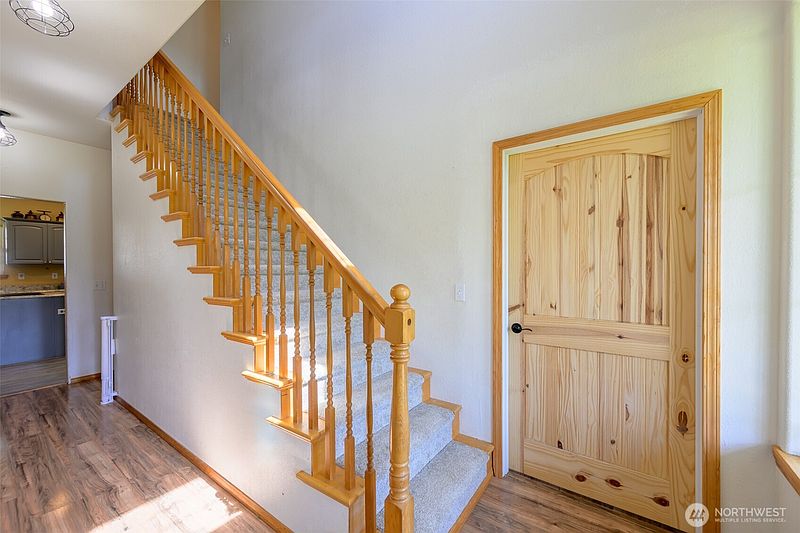 4th image of 181 Ivy Dale Lane