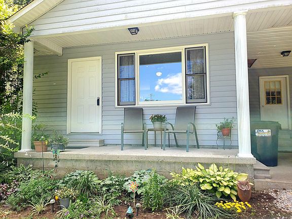 5th image of 262 Scarlett Dr