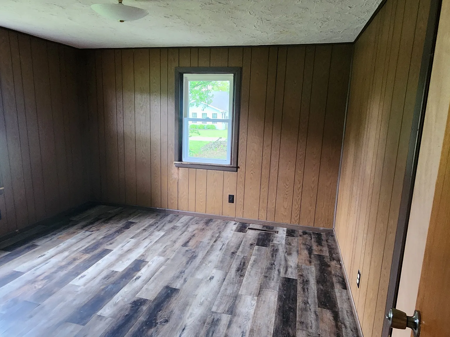 2 bed, 800 sqft, $900 — Photo 2