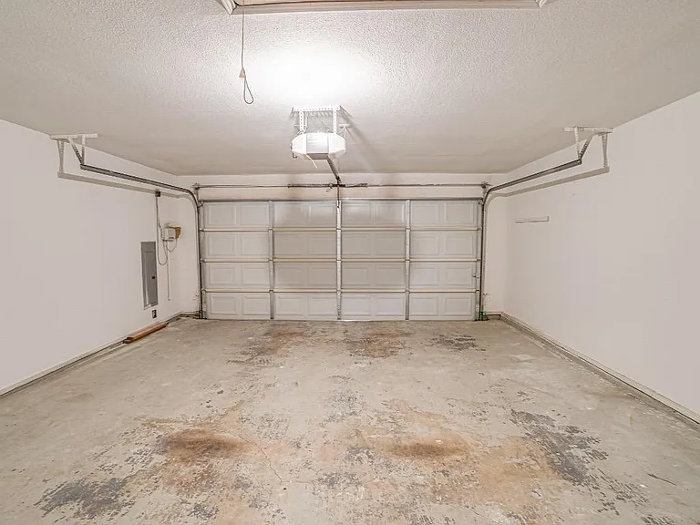 9142 Crenshaw Ln — Photo 27