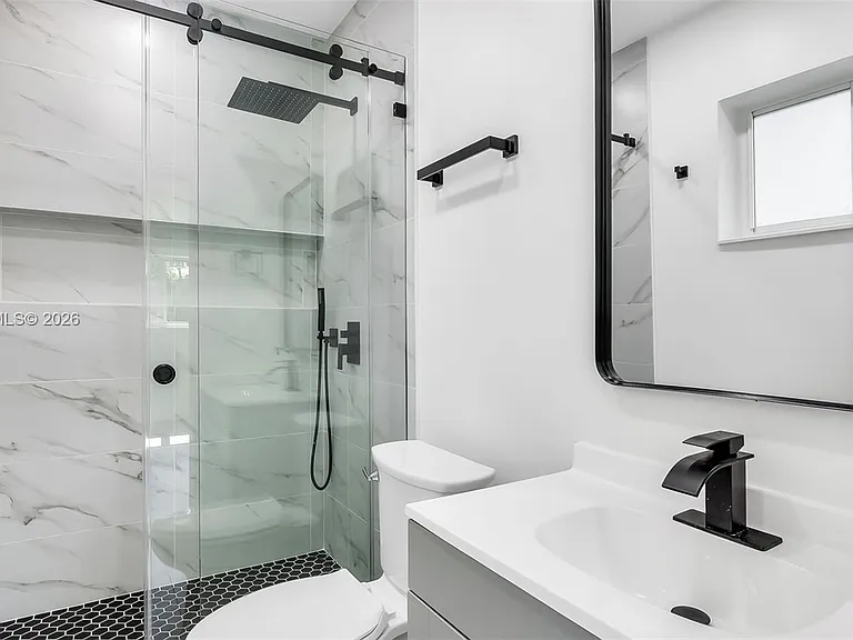 1500 NE 13th Pl — Photo 15