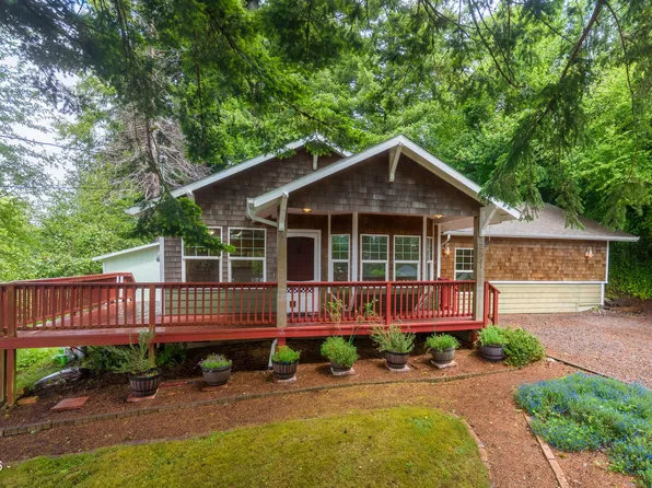 254 SE 2nd St, Toledo, OR 97391