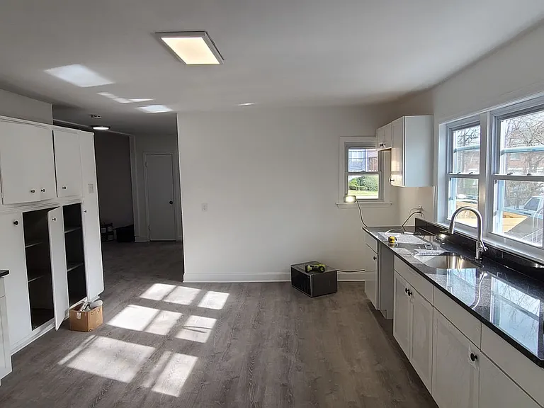 112 Cedar Ave. — Photo 6