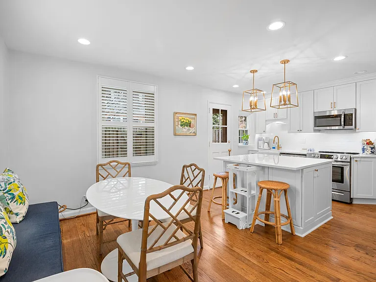 3203 S Stafford St — Photo 4