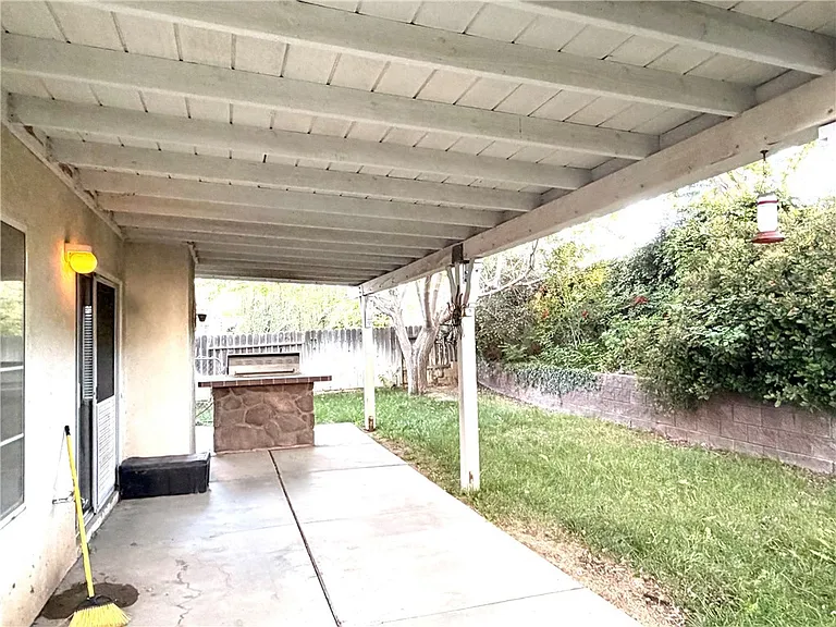 2812 W Pondera St — Photo 19