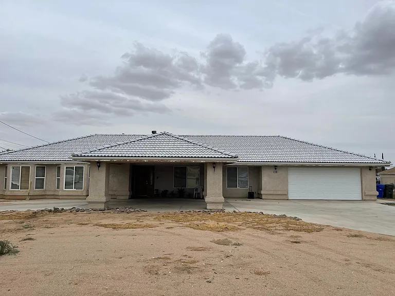 14180 Dos Palmas Rd — Photo 4