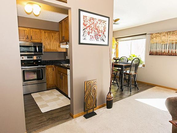 5th image of 992 Heritage Ct E #407