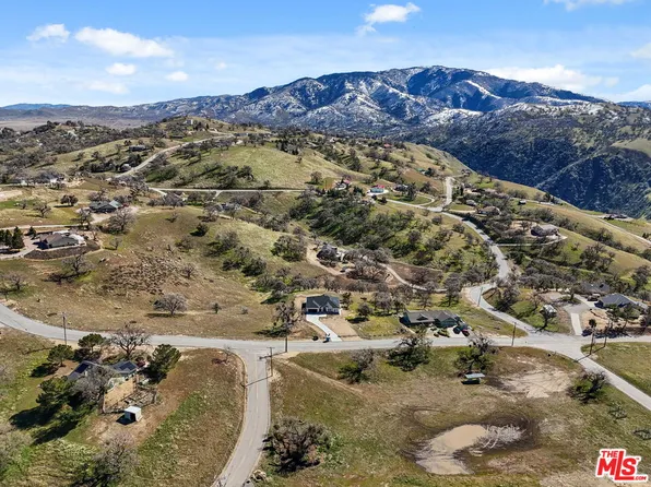 30460 Horsethief Dr, Tehachapi, CA 93561