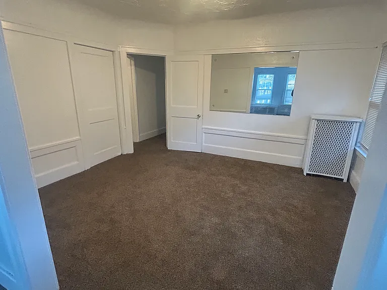 1929 Calvert St #1 — Photo 5
