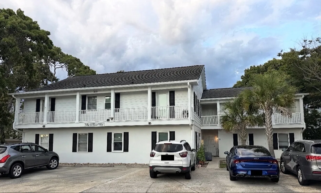 2 bed, 1.5 bath, 938 sqft, $1,790 — Photo 1
