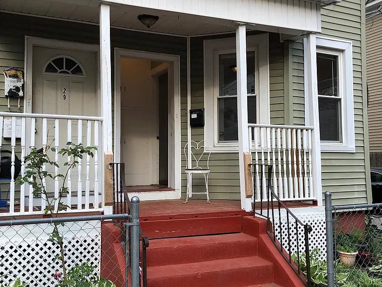 27 Violet St #1 — Photo 3