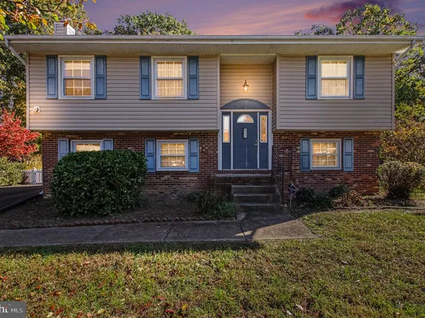 837 Salem Dr, Fredericksburg, VA 22407