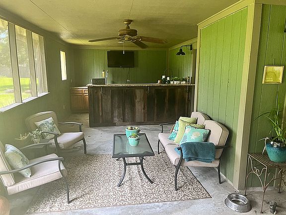 5th image of 10867 Greenway Dr
