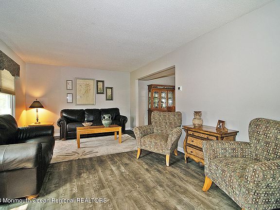 5th image of 1086 Lake Placid Drive