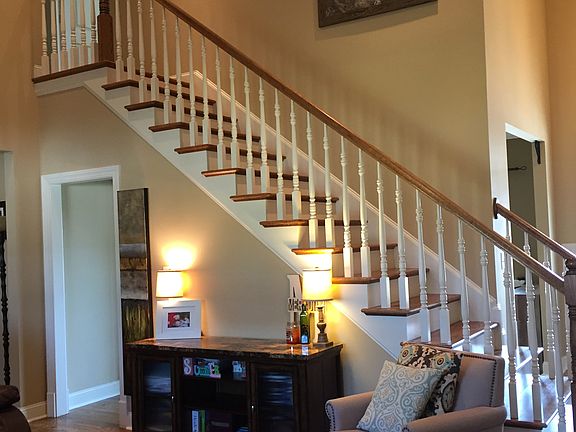 5th image of 316 Roseberry Cir