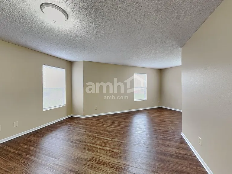6904 Eagle Crossing Blvd — Photo 12