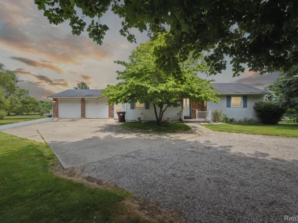 15501 Turner Rd, Lansing, MI 48906