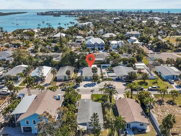 690 Fox St, Longboat Key, FL 34228