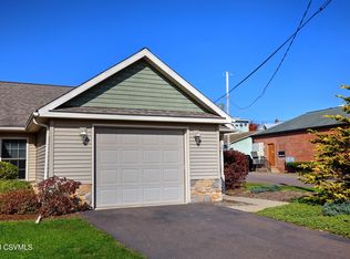2 Millstone Ln, Millville, PA 17846