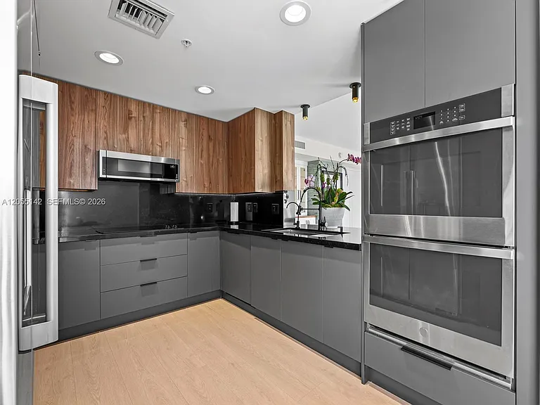 19400 Turnberry Way #1911 — Photo 19