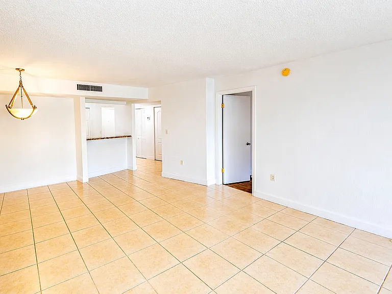 4255 N University Dr #308 — Photo 11