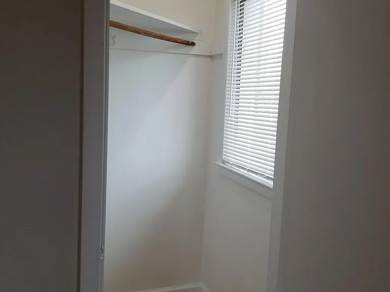 324 E 3rd St #3 — Photo 8