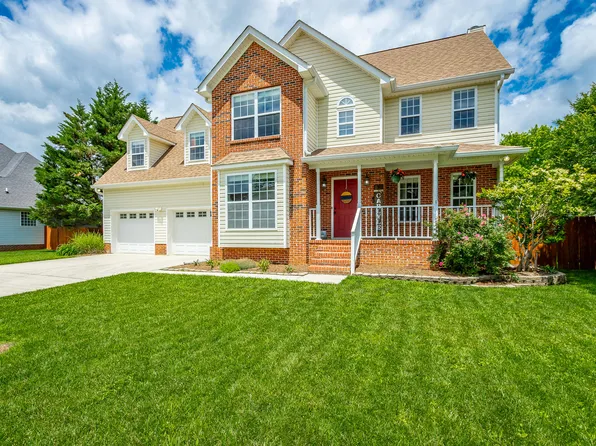 7915 Prince Dr, Ooltewah, TN 37363