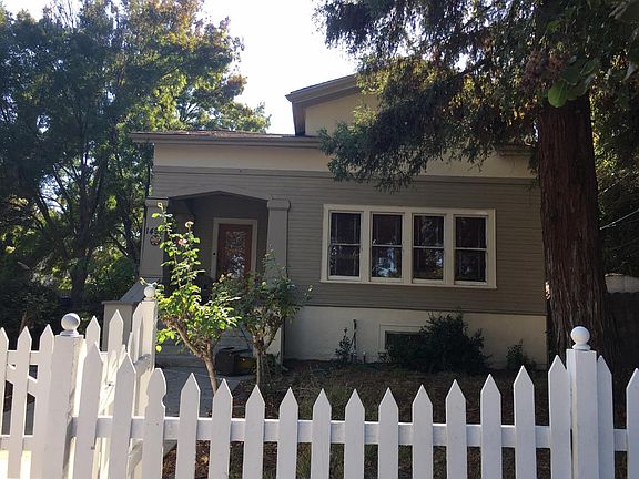 3rd image of 1495 Park Ave