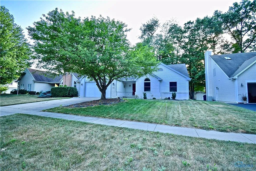 5863 Marin Dr photo 1