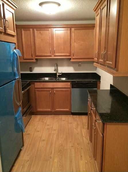 1st image of 4034 Ellesmere #B
