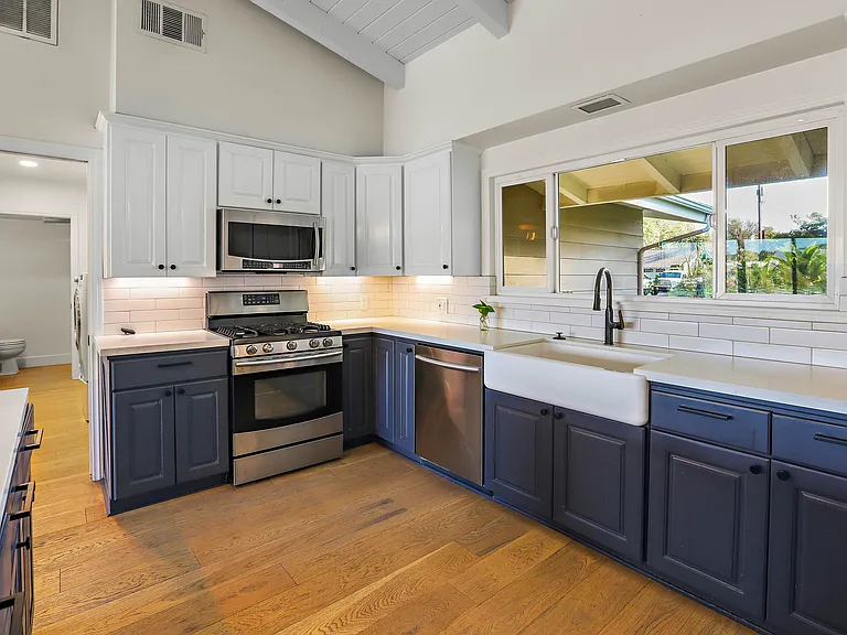 4835 Cliffside Dr — Photo 22