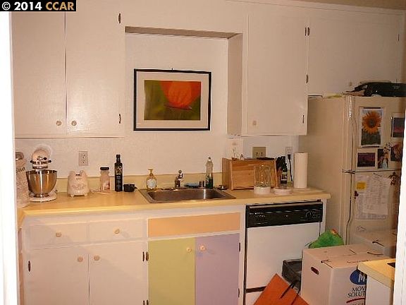 5th image of 2145 Donald Dr APT 6