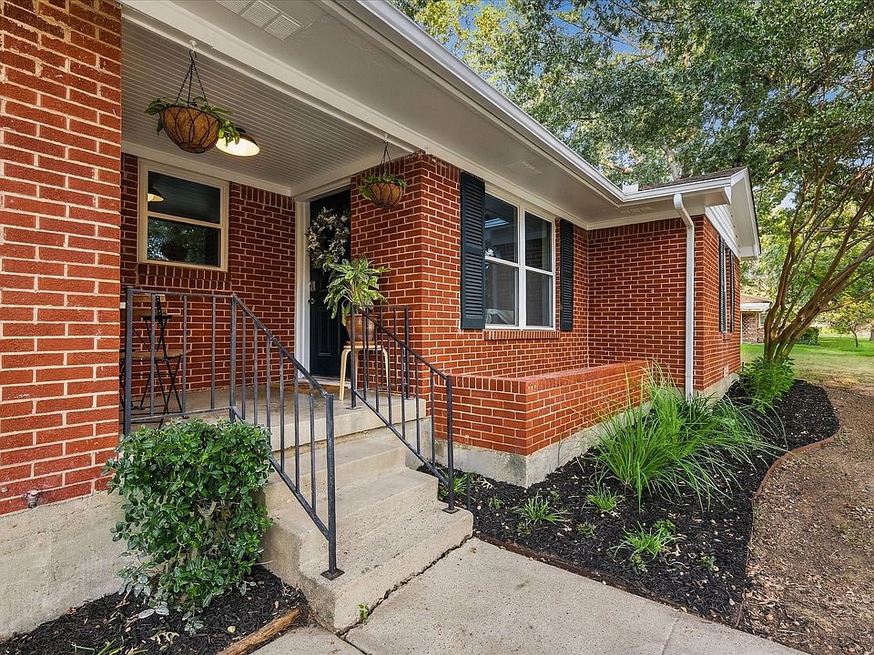 1st image of 1912 Whippoorwill Ln